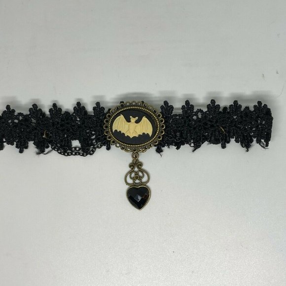 Gothic Rockabilly Bat Cameo Lace Choker Necklace - Picture 5 of 11